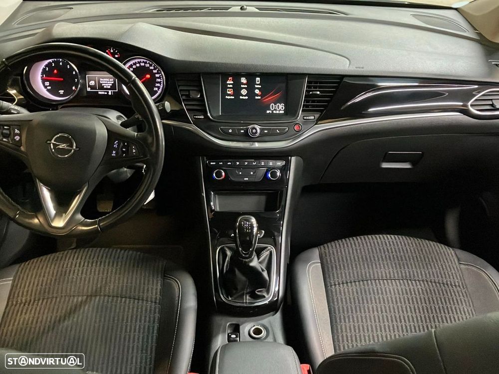 Opel Astra Sports Tourer - 17