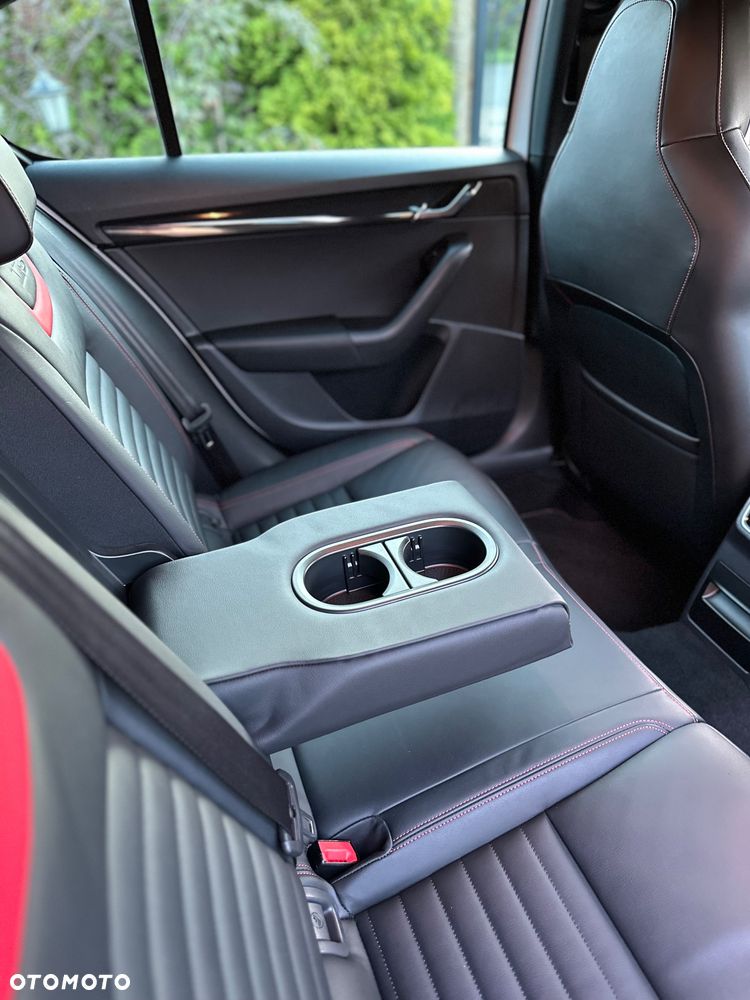 Skoda Octavia 2.0 TSI RS DSG - 33