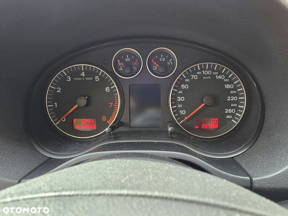 Audi A3 Sportback - 8