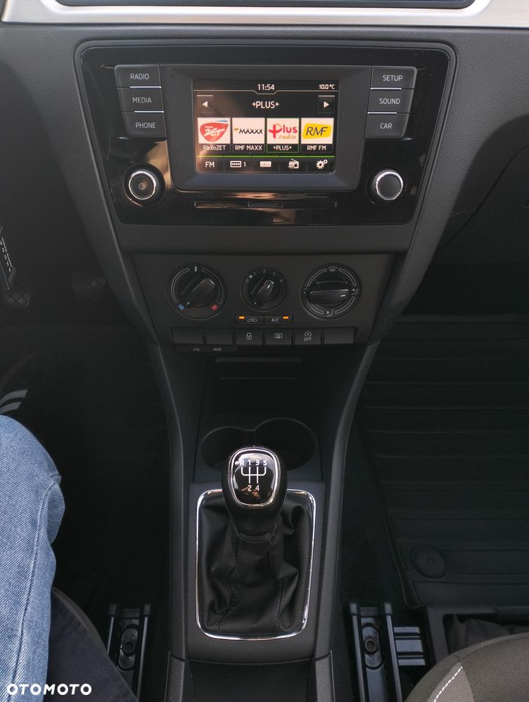 Skoda RAPID 1.2 TSI Ambition - 36