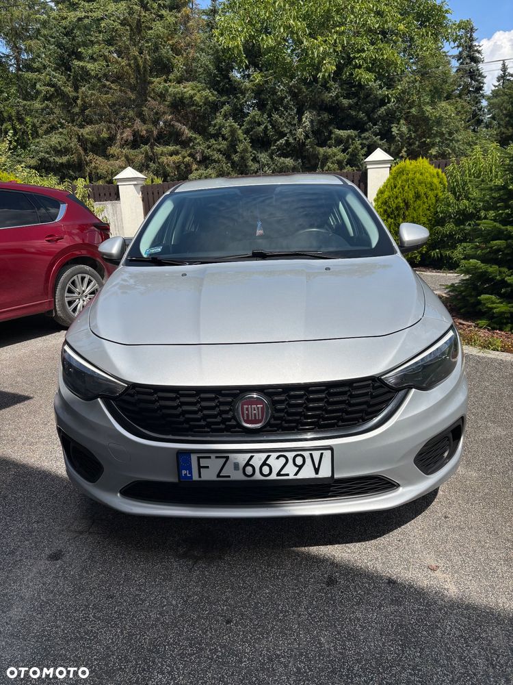 Fiat Tipo 1.4 16v Lounge EU6d - 2