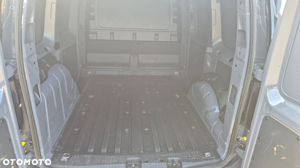 Volkswagen Caddy - 12