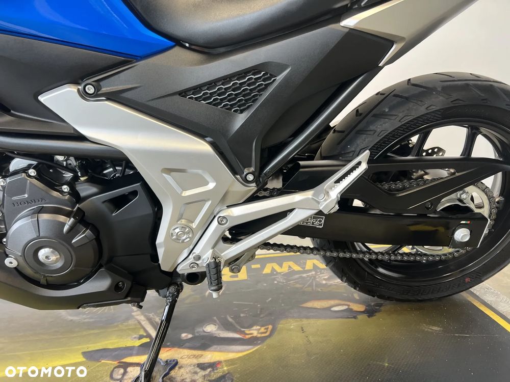 Honda NC - 16
