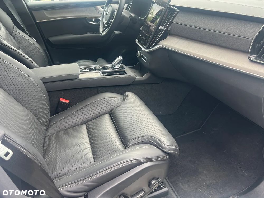 Volvo XC 90 T8 AWD Plus Dark - 24