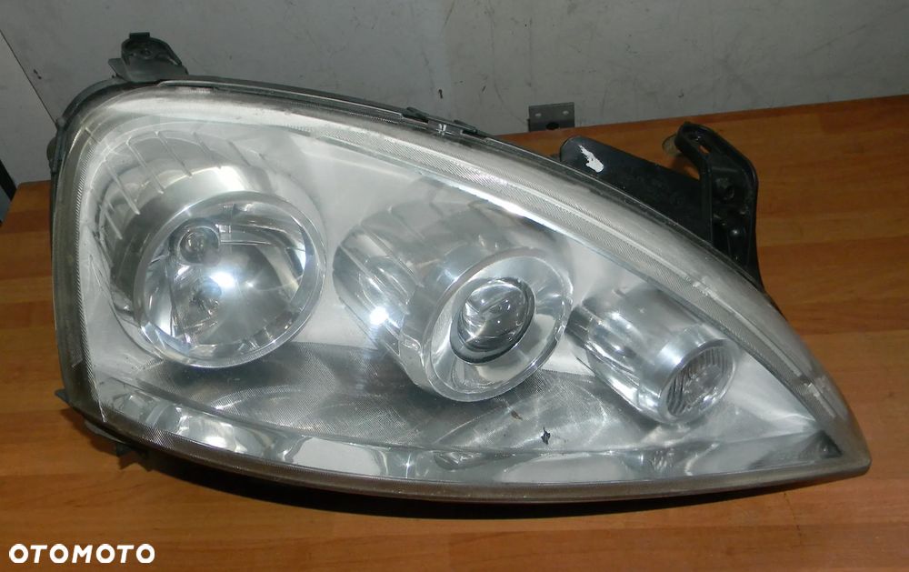 lampa prawa soczewkowa OPEL CORSA C COMBO EUROPA
