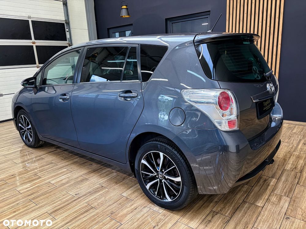 Toyota Verso 1.8 Prestige 7os MS - 11