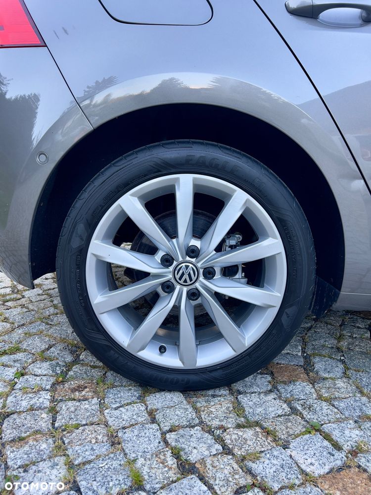 Volkswagen Golf - 17