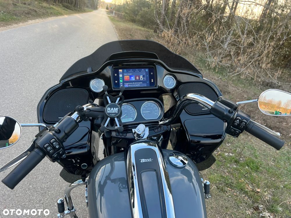 Harley-Davidson Touring Road Glide - 19
