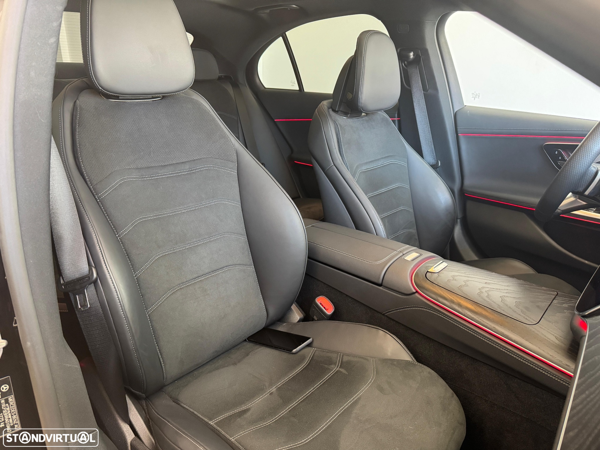 Mercedes-Benz E 300 e AMG Line - 14