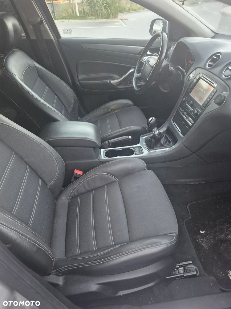Ford Mondeo 2.0 TDCi Titanium X - 24