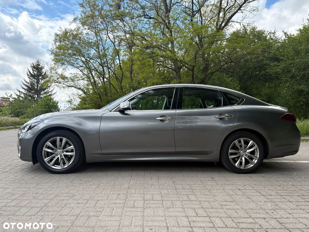 Infiniti Q70 Hybrid GT Premium - 7