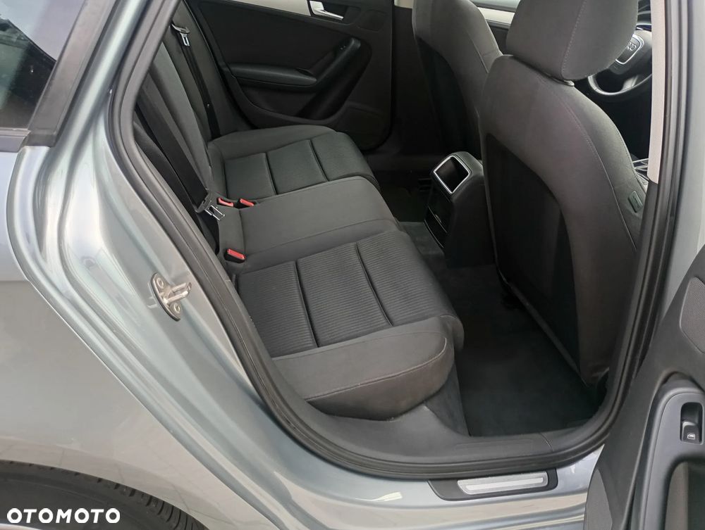 Audi A4 Limousine - 28