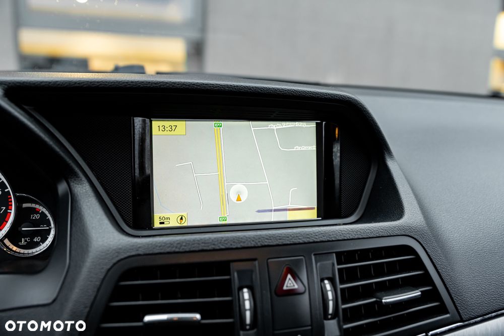 Mercedes-Benz Klasa E - 23