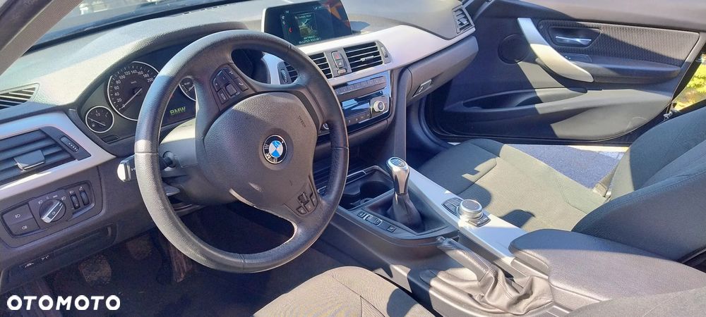 BMW Seria 3 318i Advantage - 11