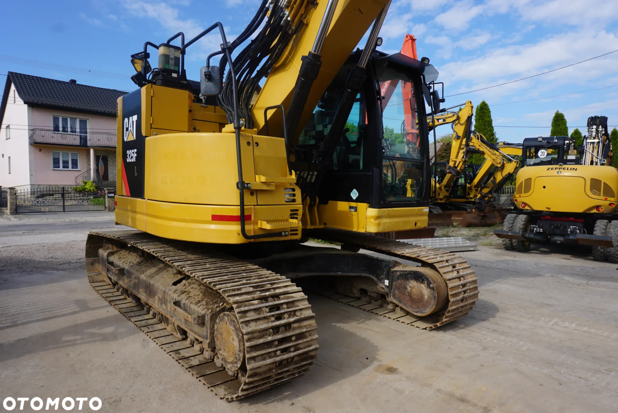 Caterpillar CAT 325 F - 2