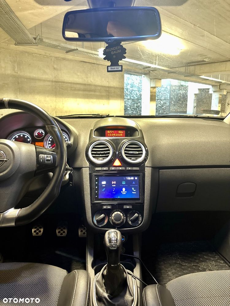 Opel Corsa 1.6 Turbo OPC - 28