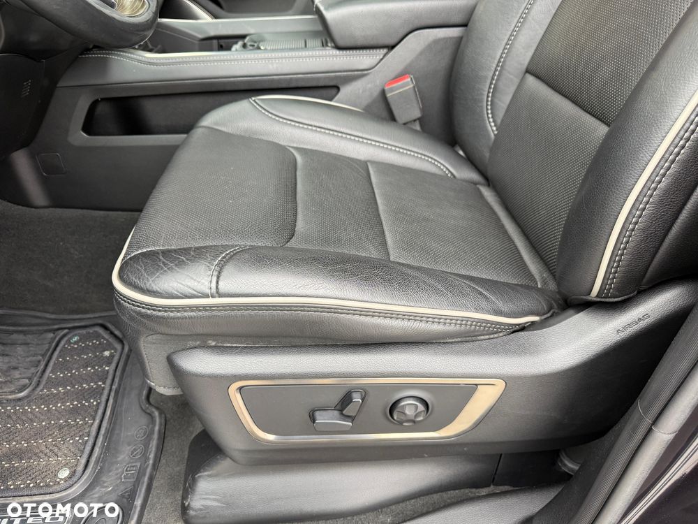 Dodge RAM 5.7 4x4 - 25