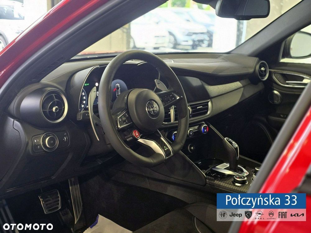 Alfa Romeo Giulia - 10