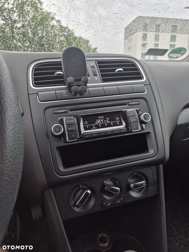 Volkswagen Polo 1.4 16V Trendline - 12