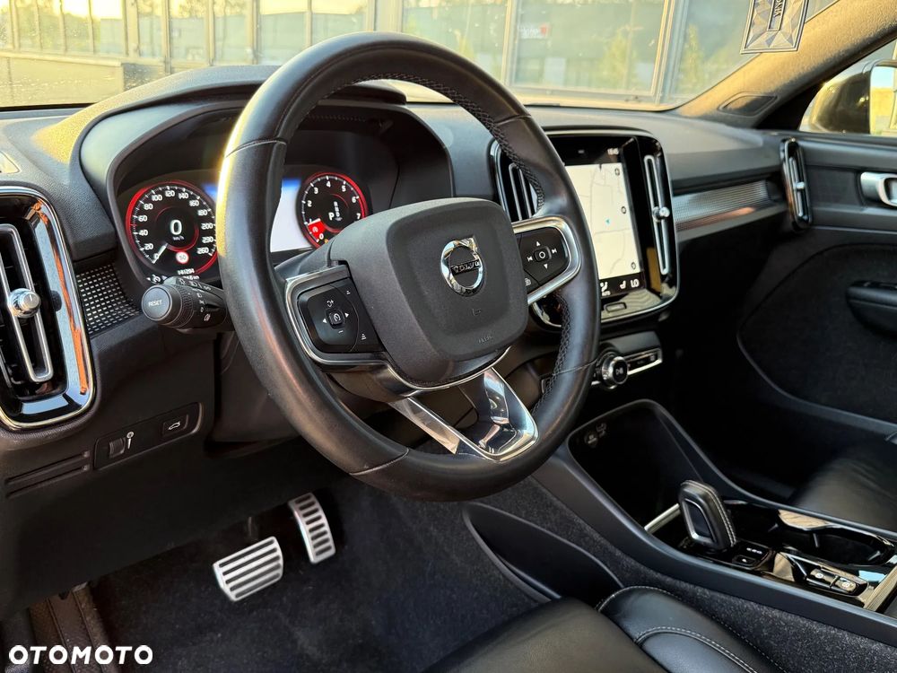 Volvo XC 40 T3 R-Design - 6