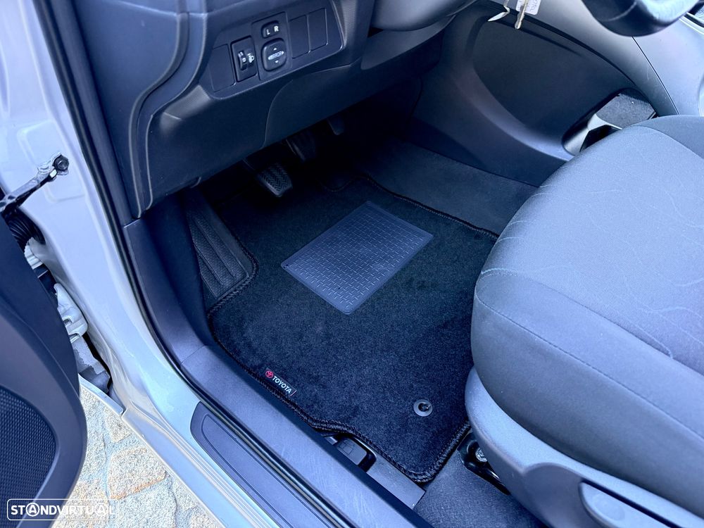 Toyota Auris 1.4 D-4D ACtive+AC - 37