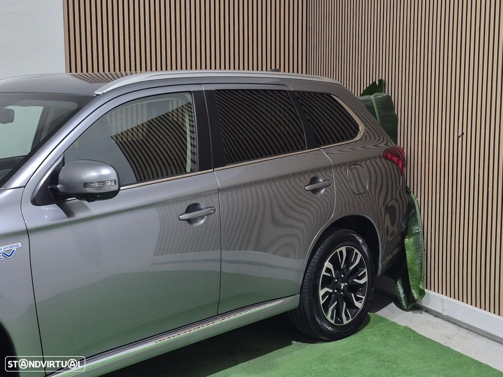 Mitsubishi Outlander 2.0 Intense Navi - 4