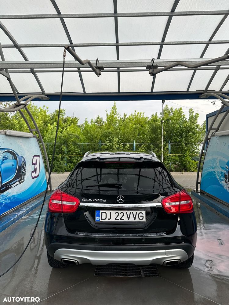 Mercedes-Benz GLA 220 d Aut. - 4