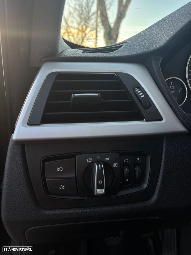 BMW 318 d Line Luxury - 21