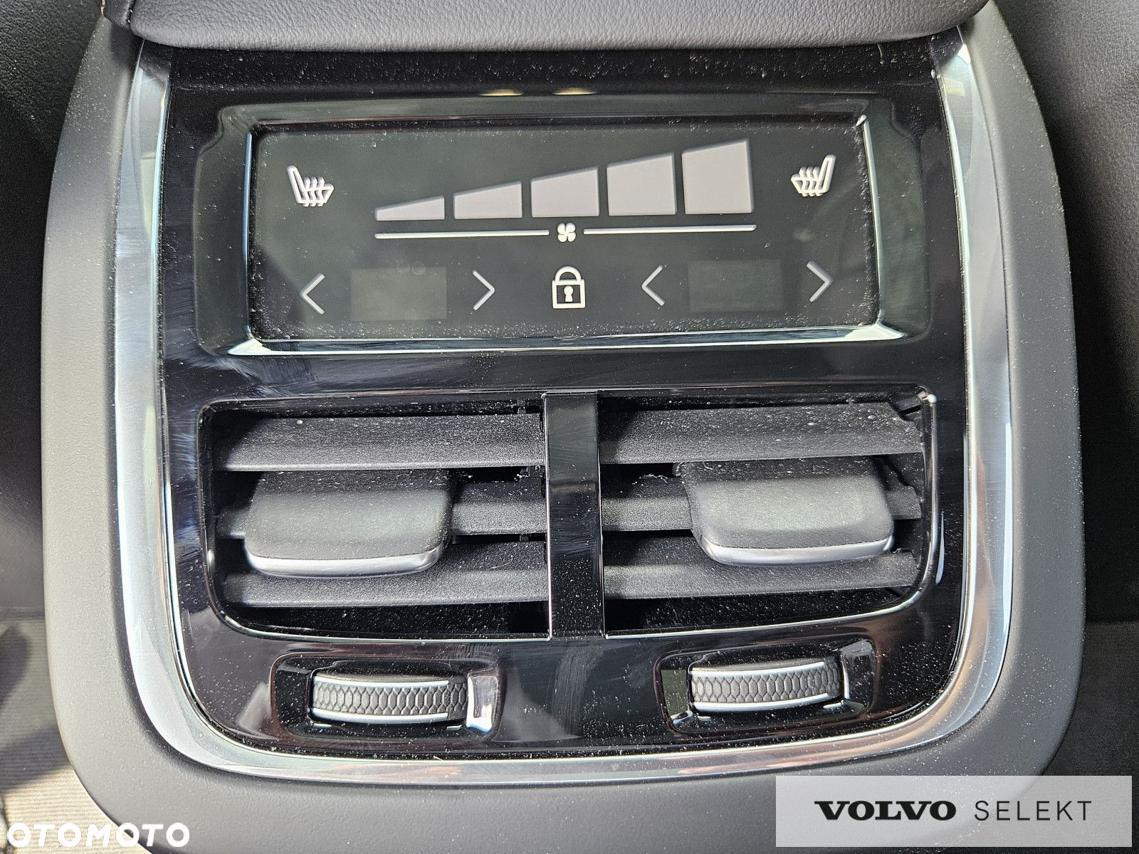 Volvo XC 60 - 35