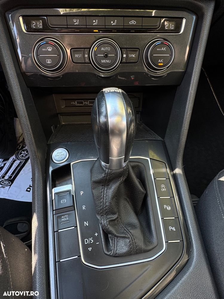 Volkswagen Tiguan - 16