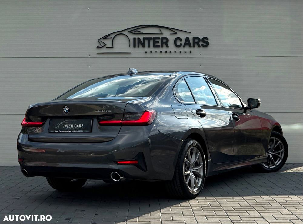 BMW Seria 3 330e Aut. Sport Line - 4