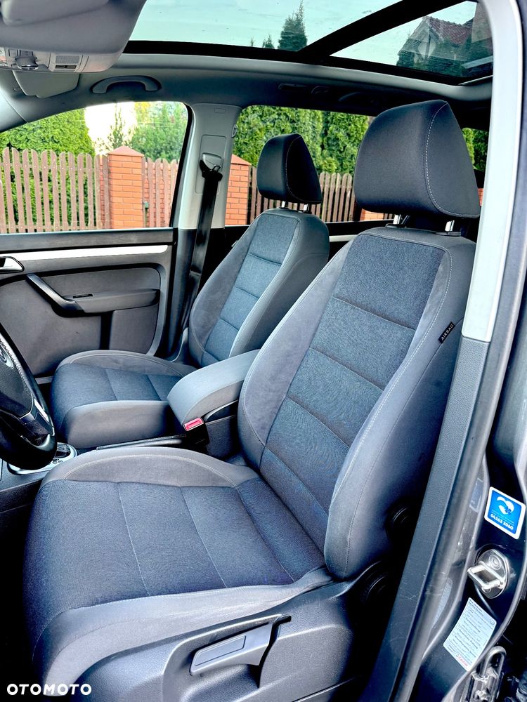 Volkswagen Touran - 16
