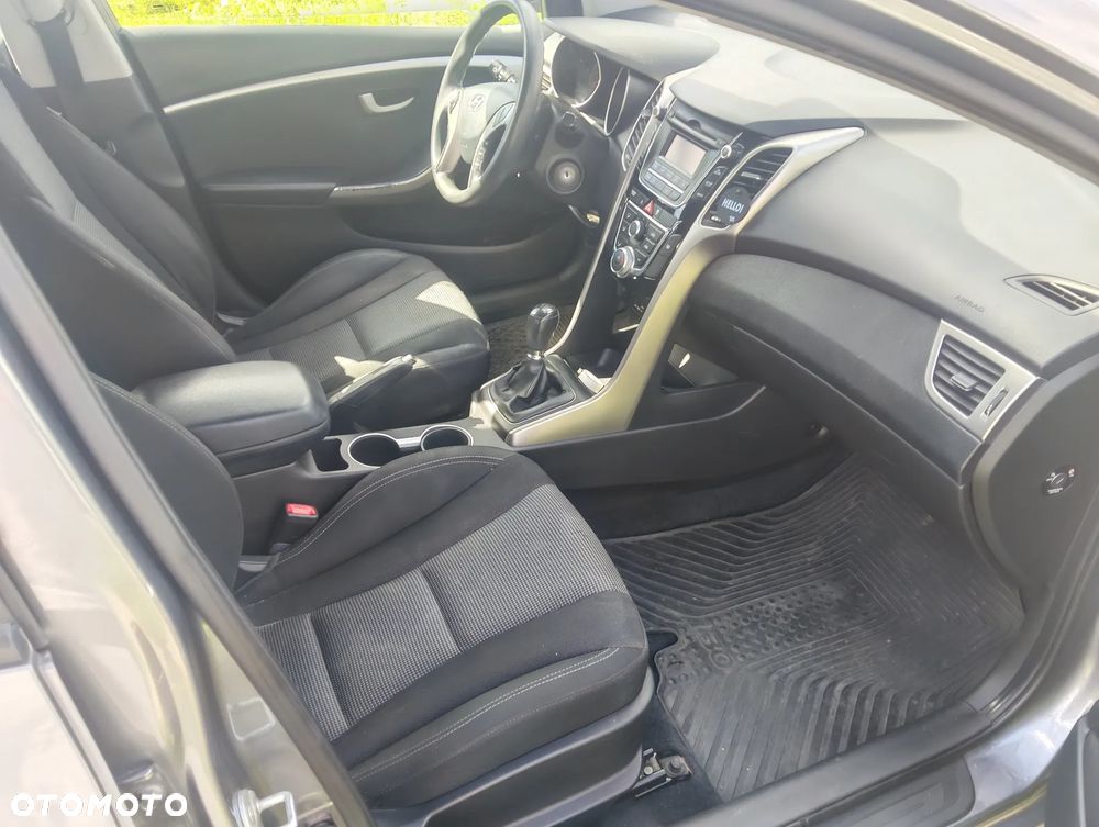 Hyundai i30 1.4 CRDi Classic + - 8
