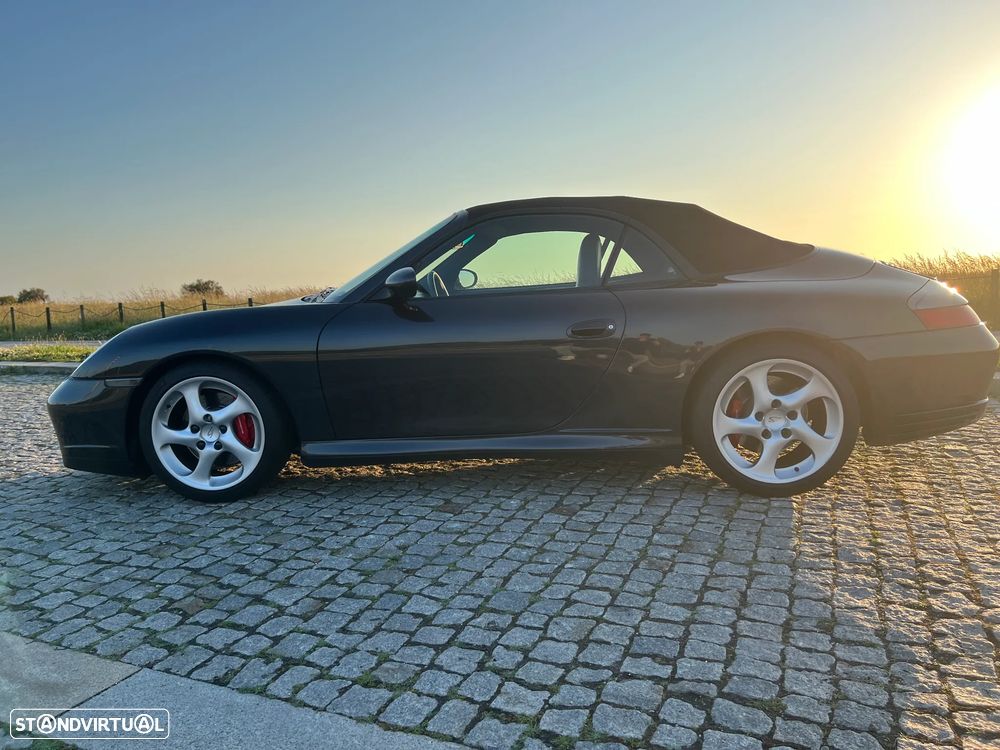 Porsche 911 (996) Carrera 4S Cabrio - 23