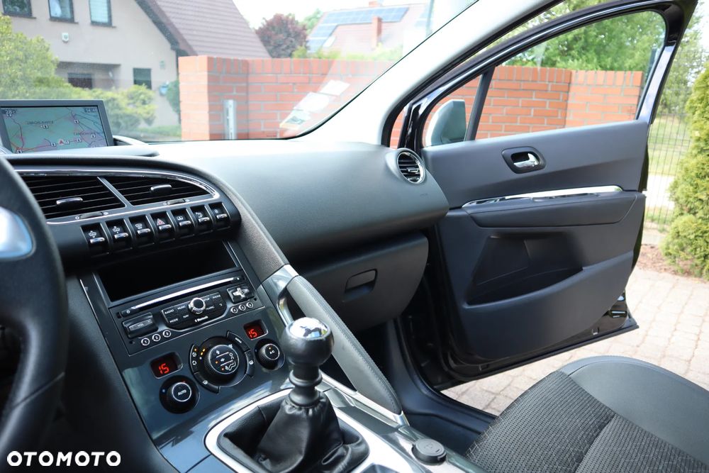Peugeot 3008 1.2 PureTech Allure - 23
