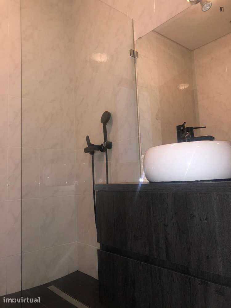 Quarto - localizado em Vila nova de gaia - Grande imagem: 5/20