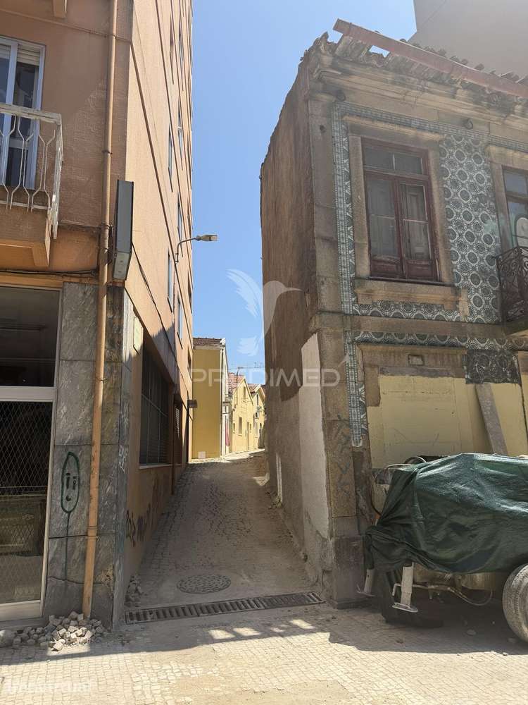 TERRENO COM PIP APROVADO (Ao Marquês) Porto - Grande imagem: 5/8