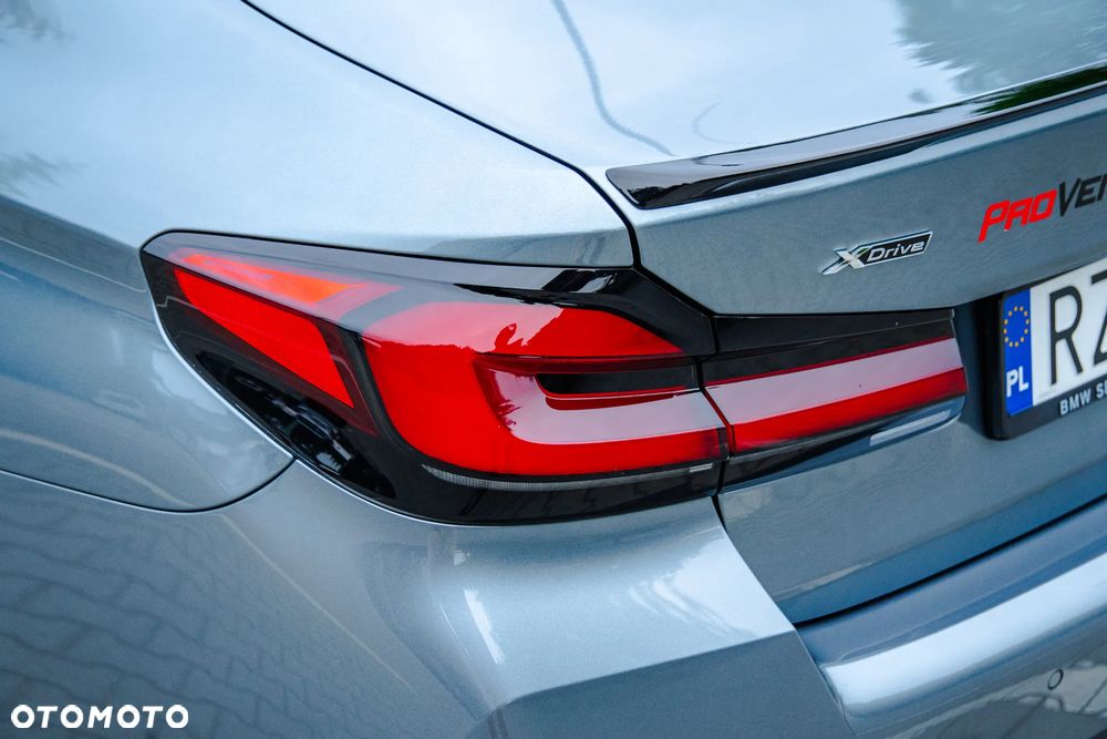 BMW Seria 5 520d xDrive MHEV M Sport sport - 12