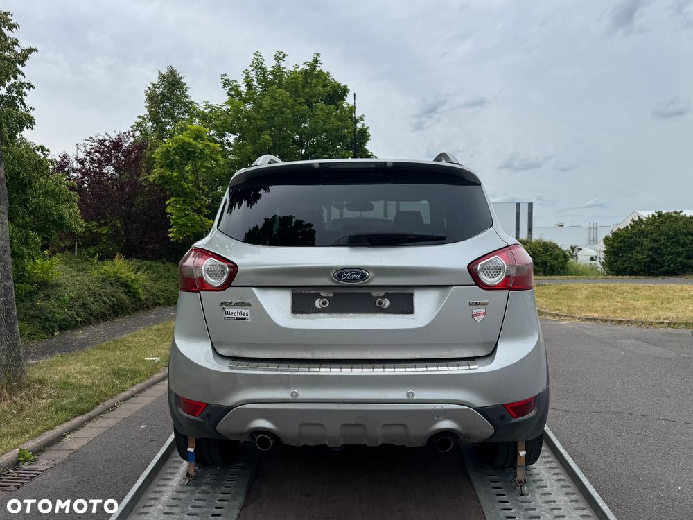 Ford Kuga 2.0 TDCi 4x4 Titanium - 4
