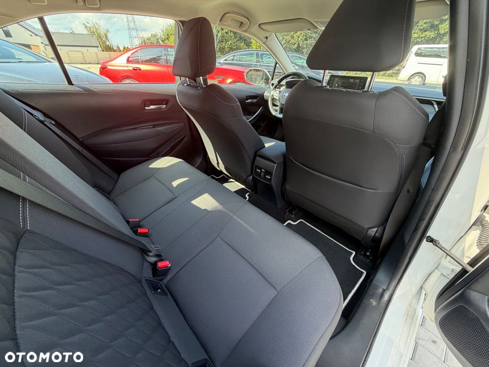 Toyota Corolla 1.8 Hybrid Comfort - 28