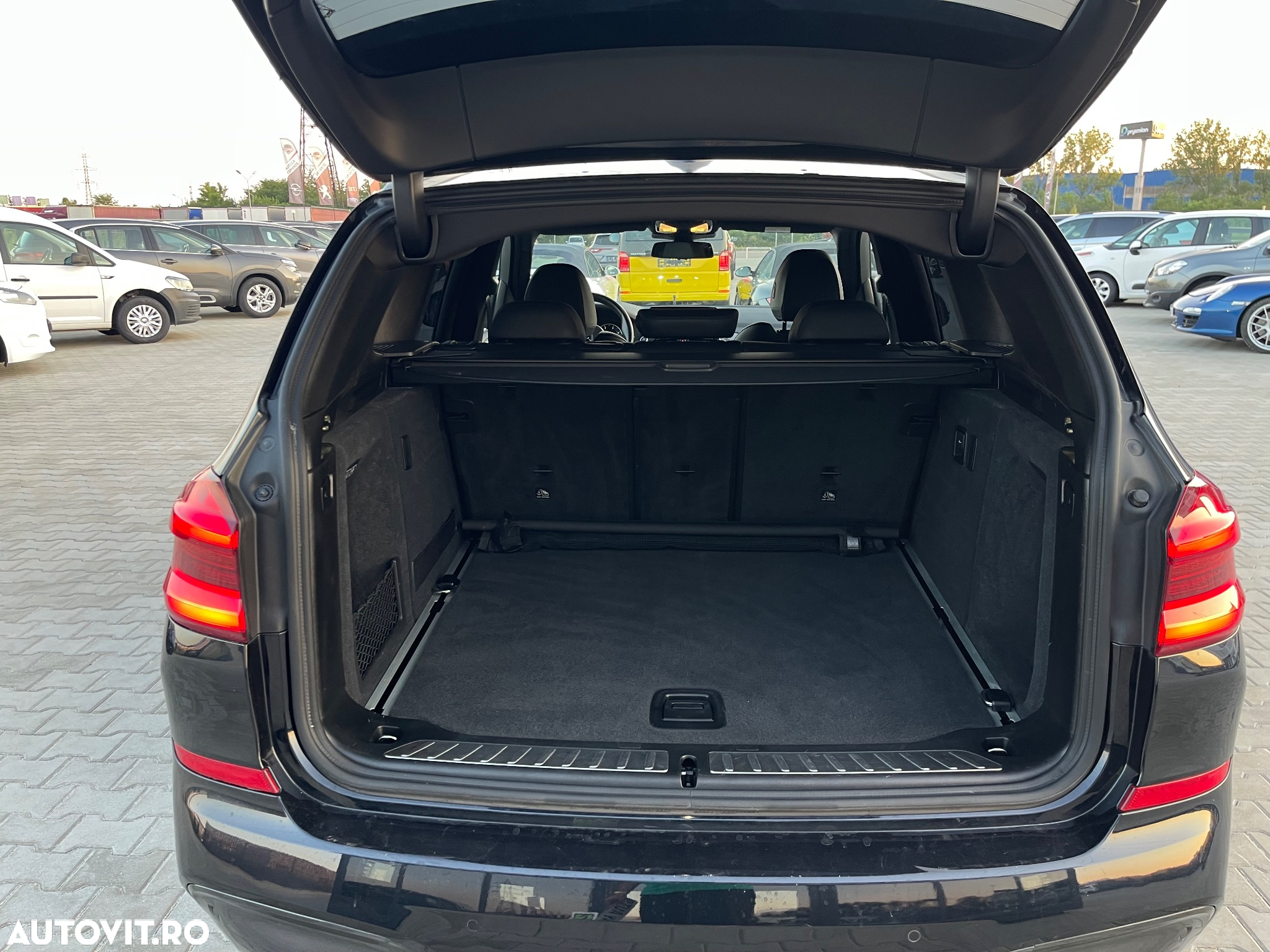 BMW X3 sDrive18d AT MHEV - 9