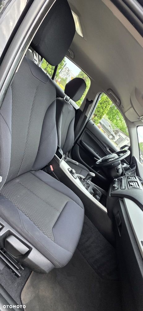 BMW Seria 1 118d - 23