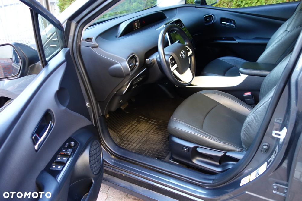 Toyota Prius 1.8 Hybrid Prestige - 11