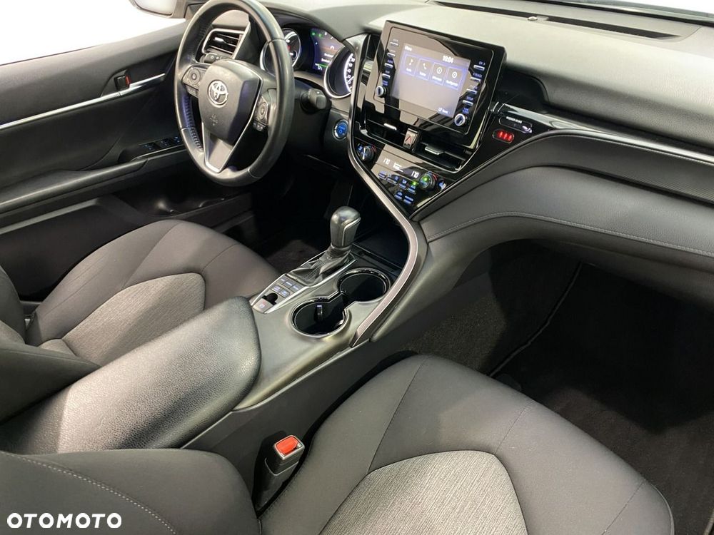 Toyota Camry - 15