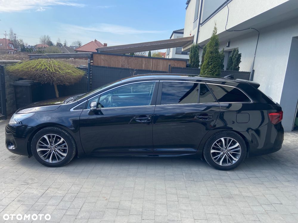 Toyota Avensis 2.0 Prestige MS - 4