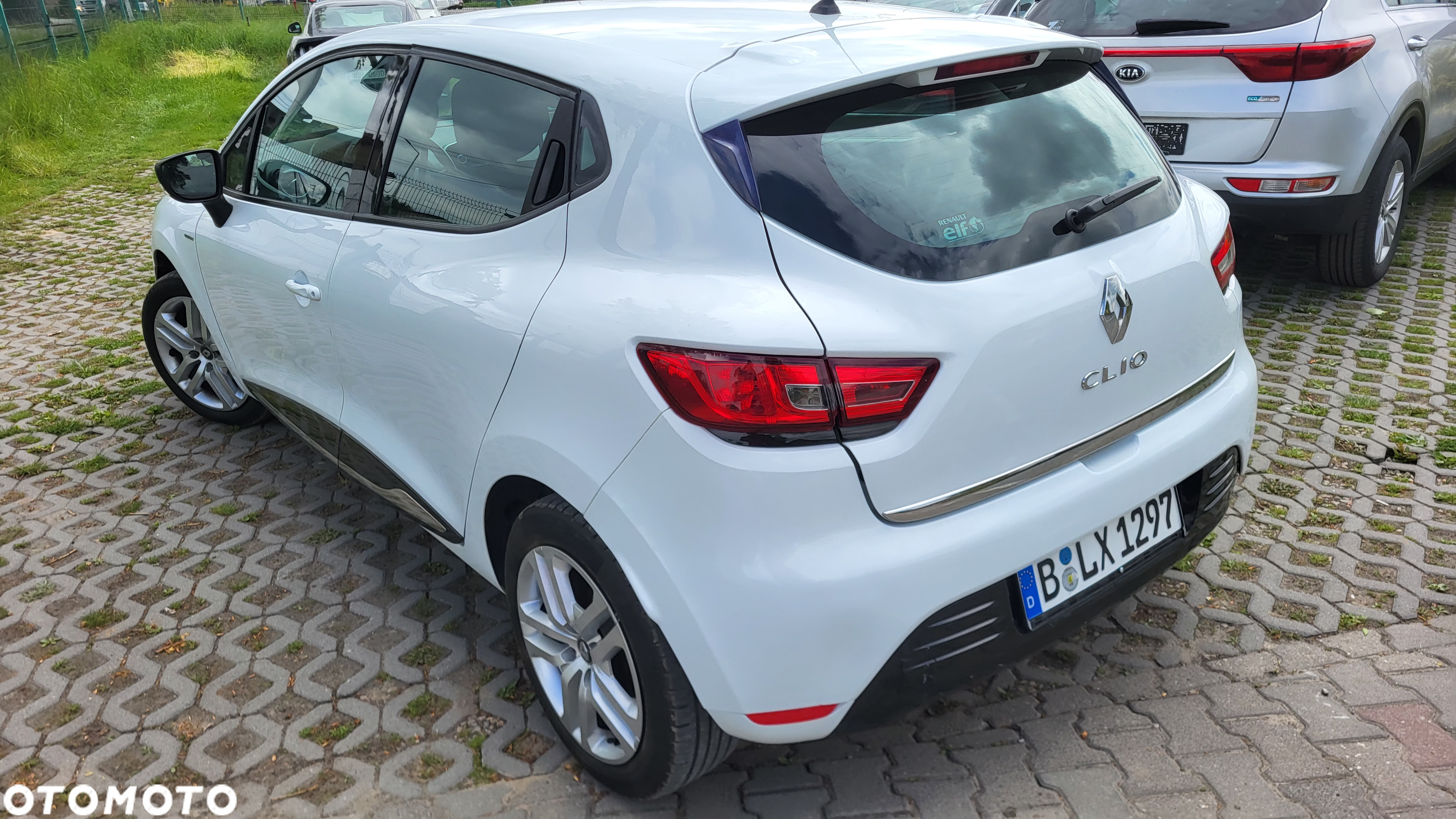 Renault Clio 1.2 16V 75 Limited - 30