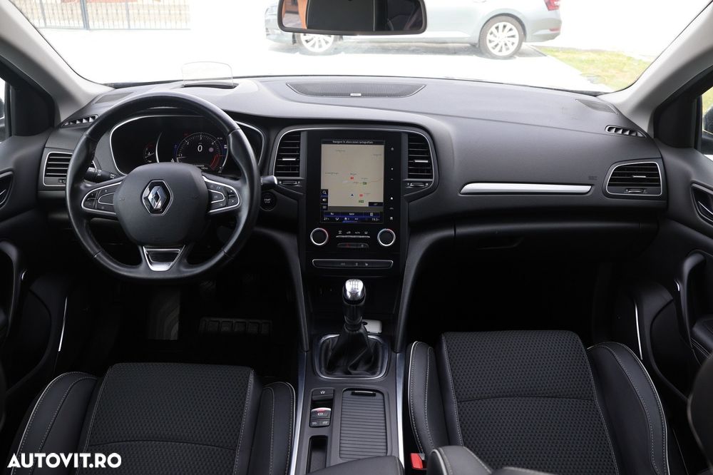 Renault Megane ENERGY dCi 110 Start & Stop Bose Edition - 8