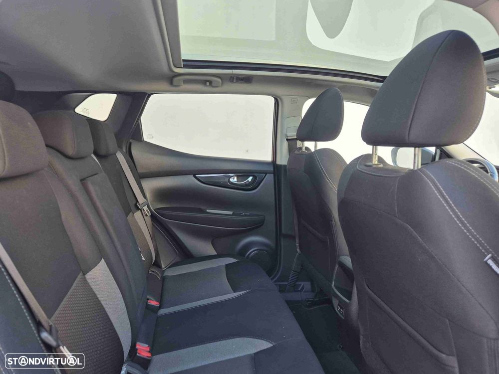 Nissan Qashqai 1.5 dCi N-Connecta J18 - 19