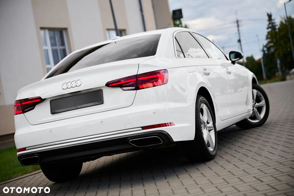 Audi A4 ver-2-0-tfsi-ultra-s-tronic-sport - 2