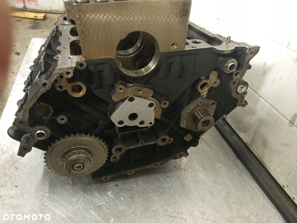 Blok silnika Dół Audi Q7 4L VW Tuareg 3.0 TDI V6 BUG 059103021B - 11